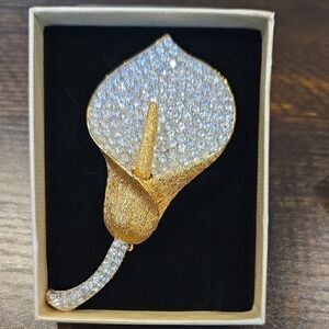 Elegant Gold and Silver Floral Brooch